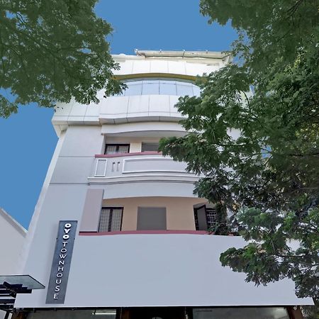 Super Townhouse G Silver Hotels Near Us Biometric 첸나이 외부 사진