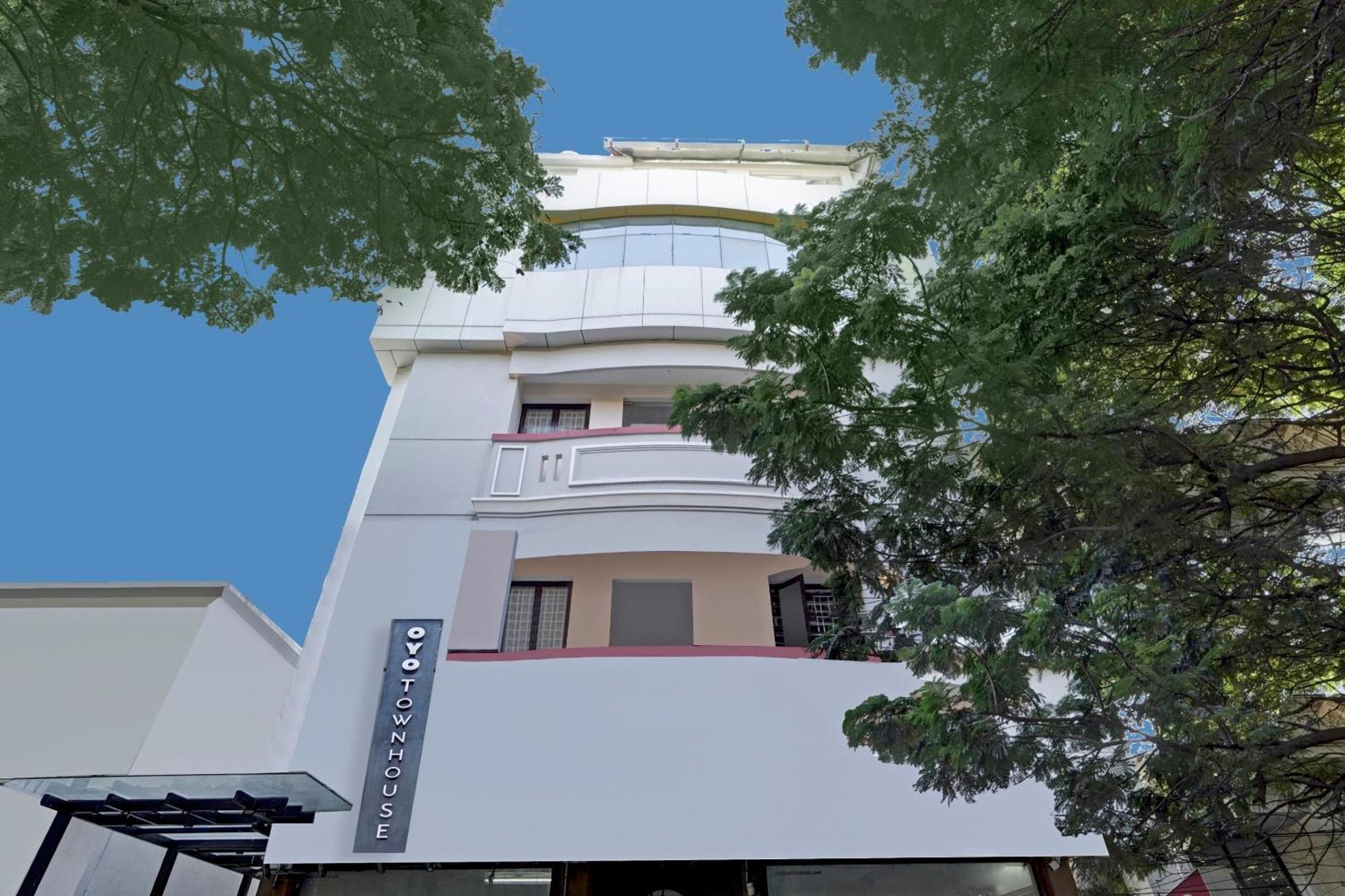 Super Townhouse G Silver Hotels Near Us Biometric 첸나이 외부 사진