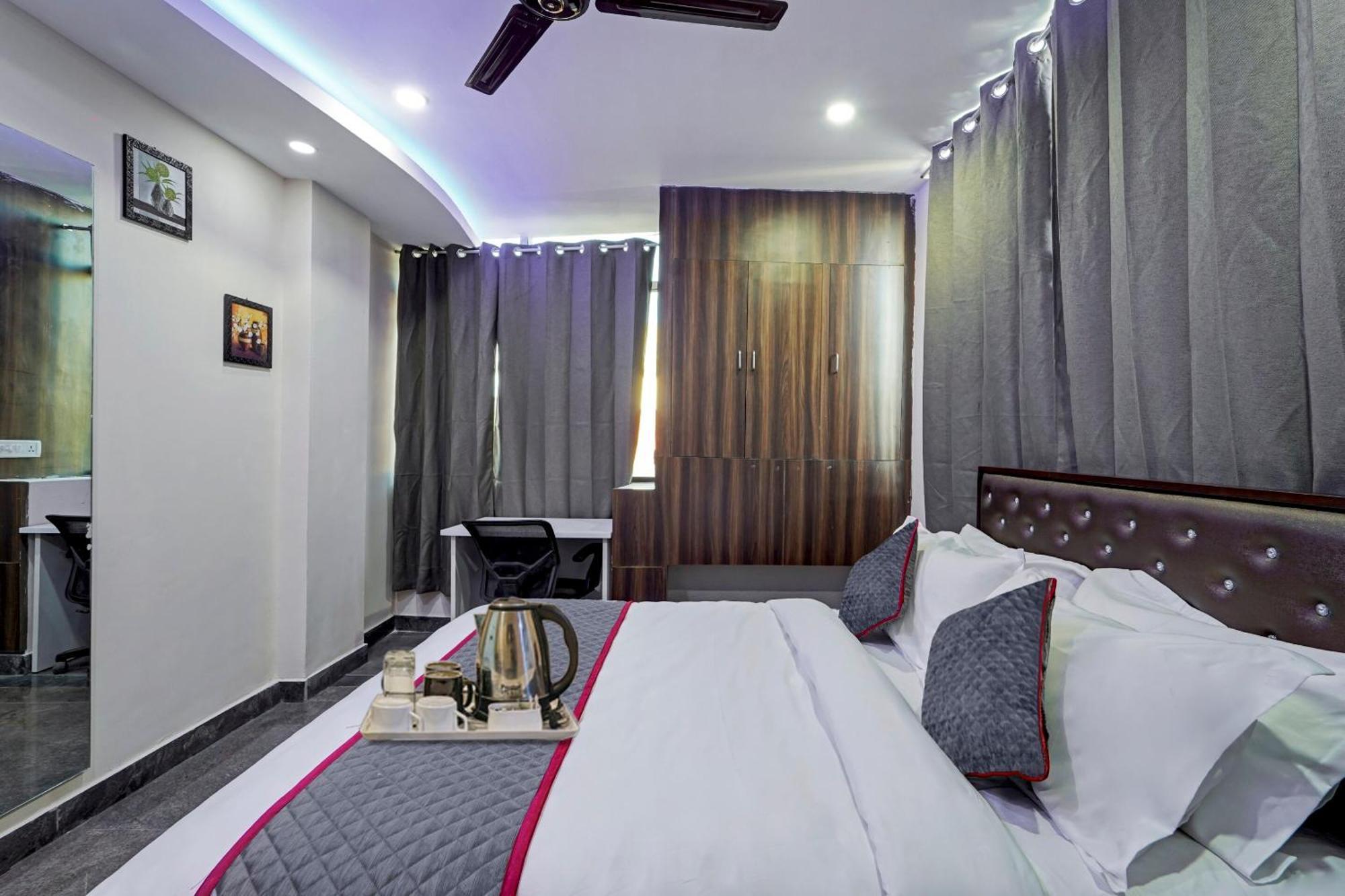 Super Townhouse G Silver Hotels Near Us Biometric 첸나이 외부 사진