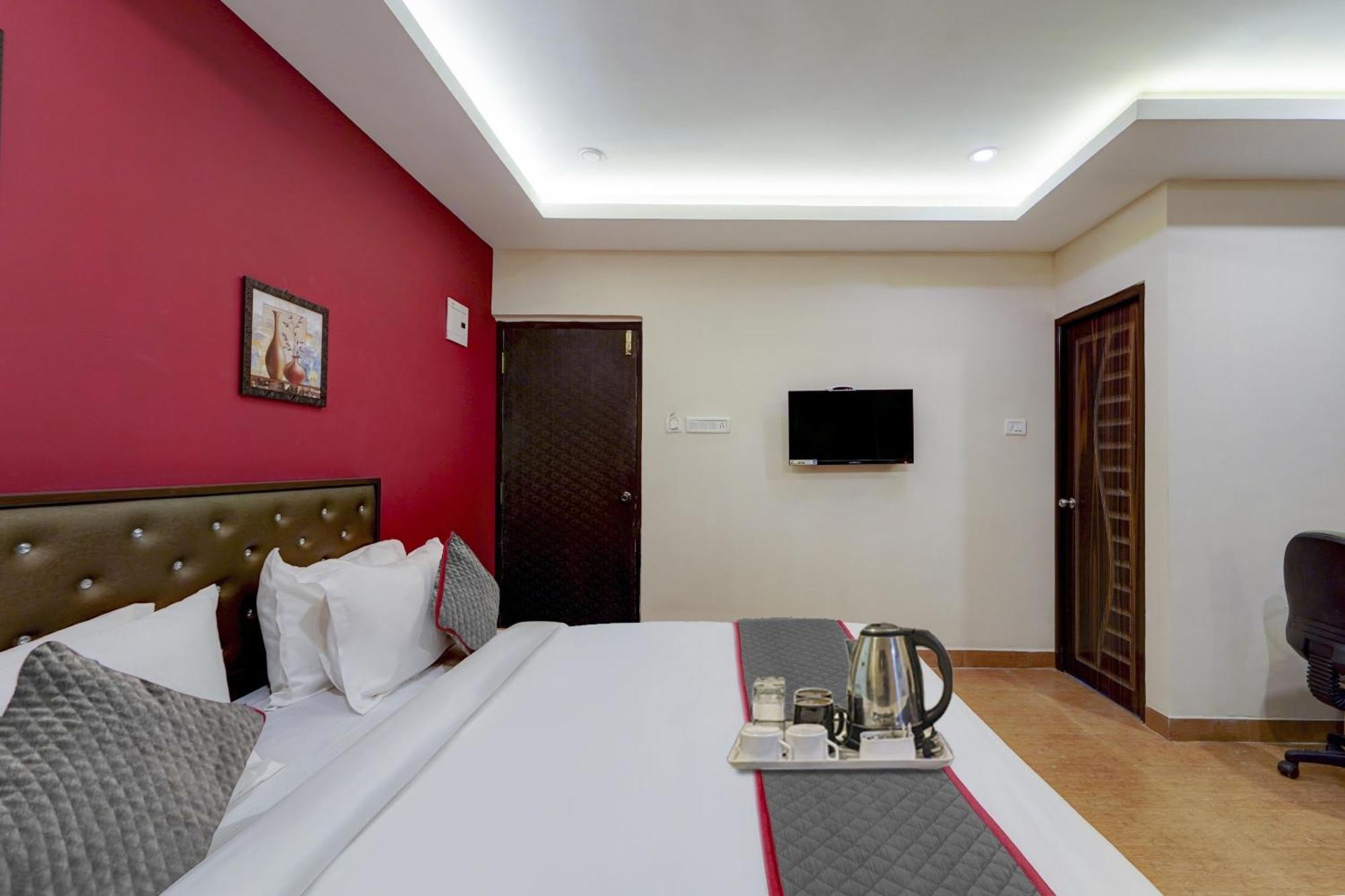 Super Townhouse G Silver Hotels Near Us Biometric 첸나이 외부 사진